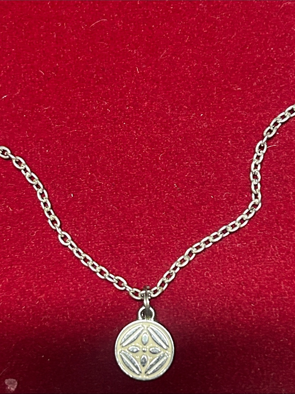 Sterling Silver Round Pendant Necklace in Silver